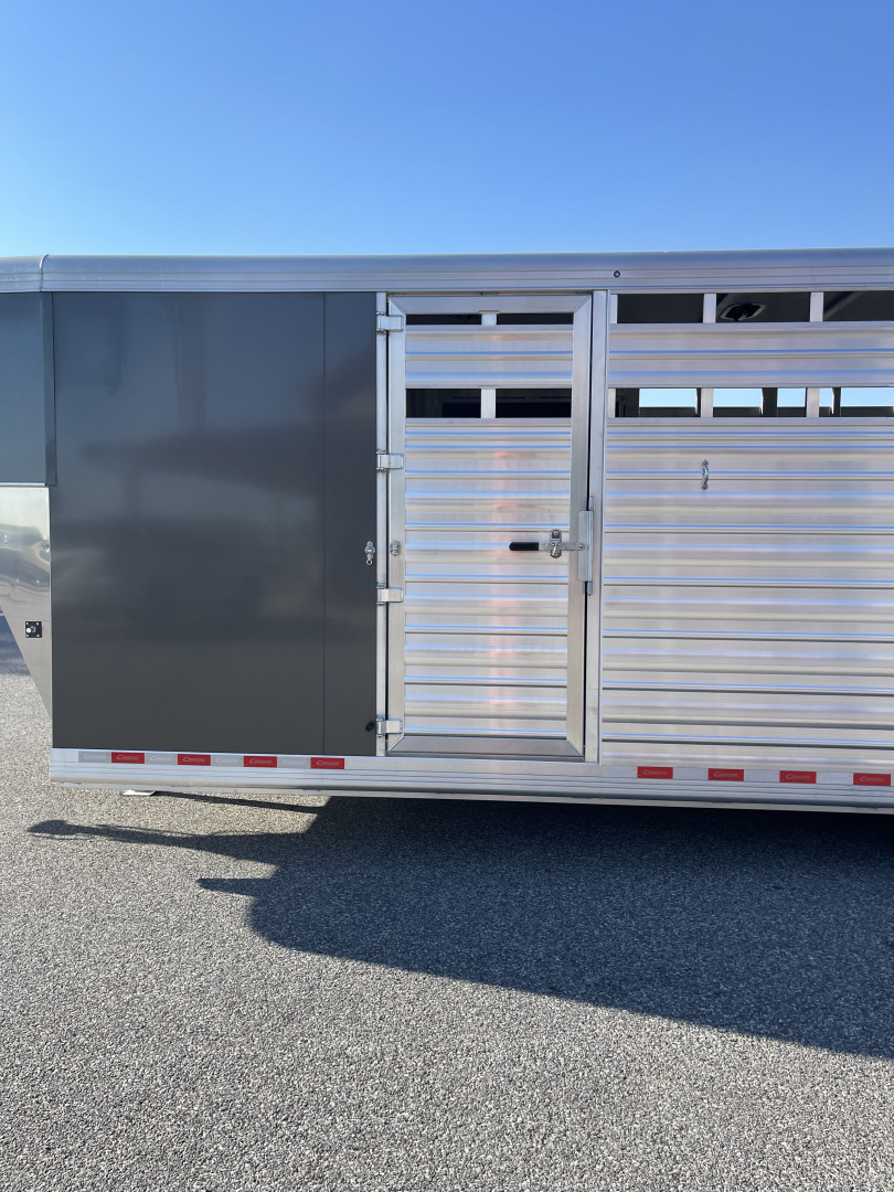 New 2025 Cimarron Trailers Lonestar GN Livestock Trailer