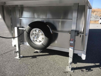 New 2025 Cimarron Trailers Lonestar GN Livestock Trailer