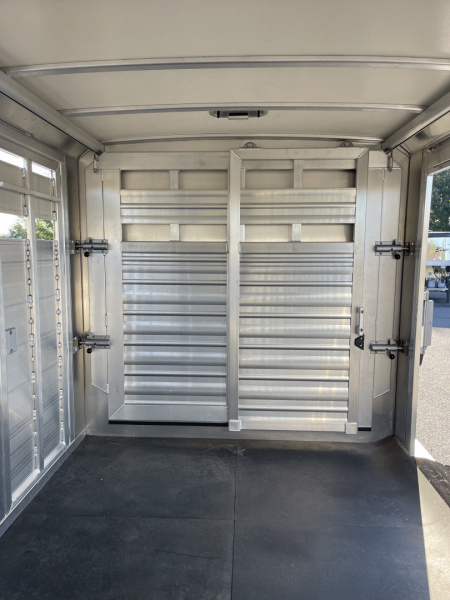 New 2025 Cimarron Trailers Lonestar GN Livestock Trailer