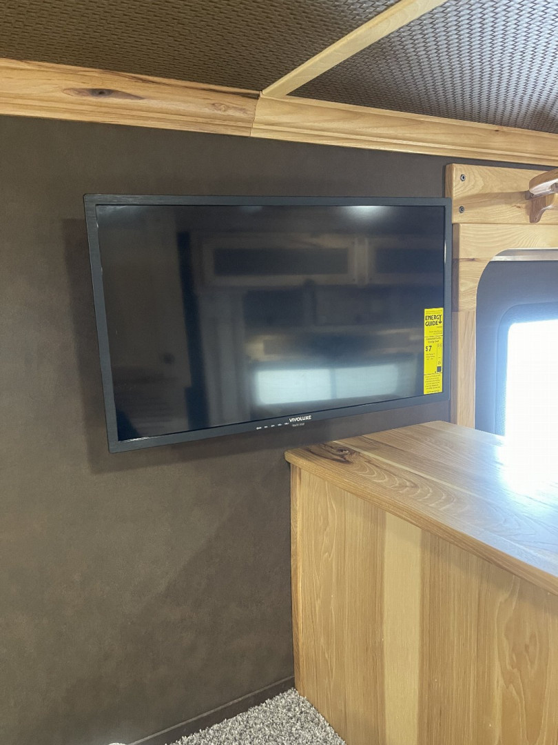 Used 2025 Merhow Trailers 7309 RK-S Horse Trailer