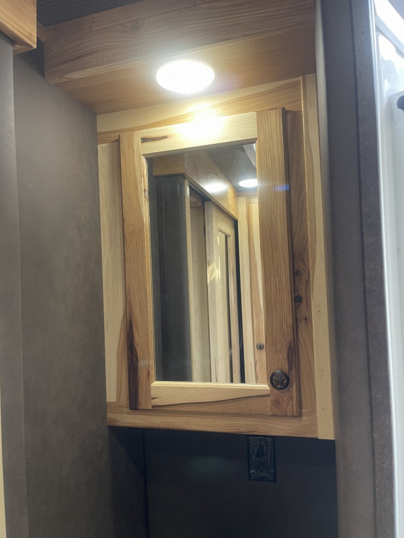 Used 2025 Merhow Trailers 7309 RK-S Horse Trailer