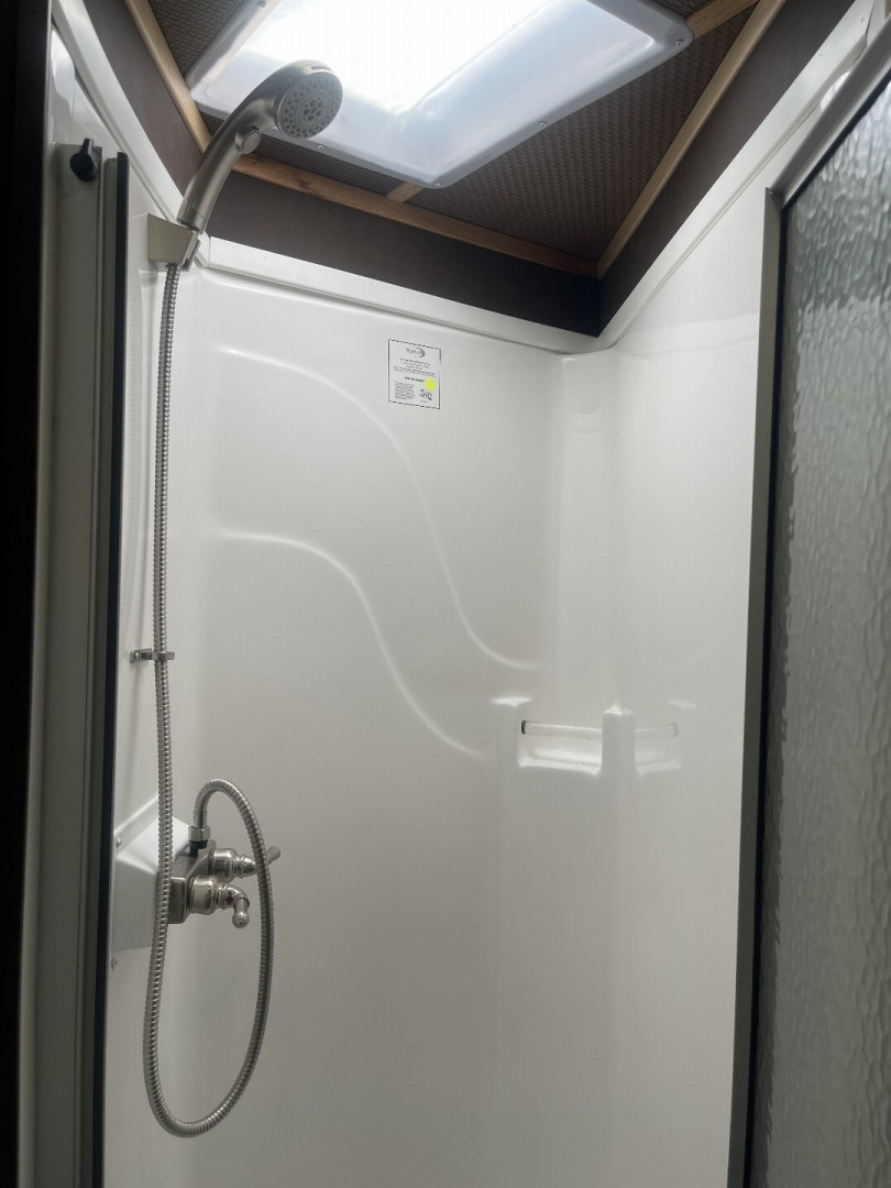 Used 2025 Merhow Trailers 7309 RK-S Horse Trailer