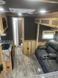 Used 2025 Merhow Trailers 7309 RK-S Horse Trailer