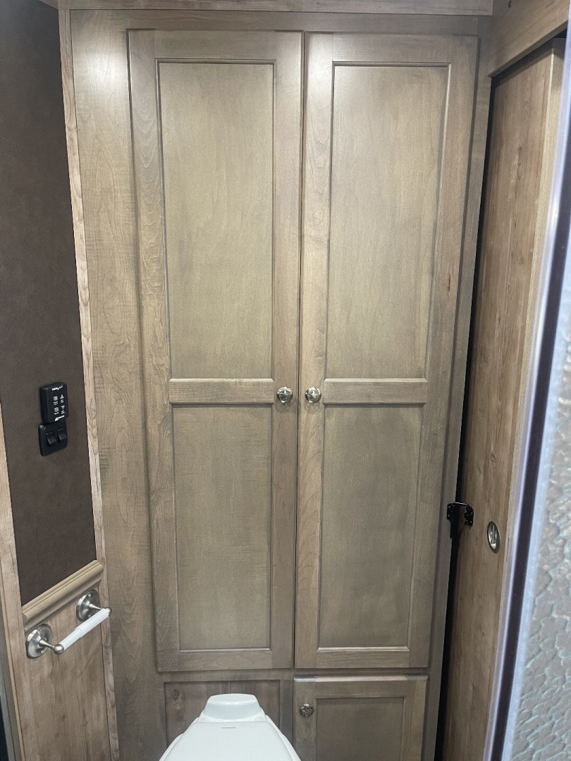 New 2025 Merhow Trailers 8314-B RWS Horse Trailer