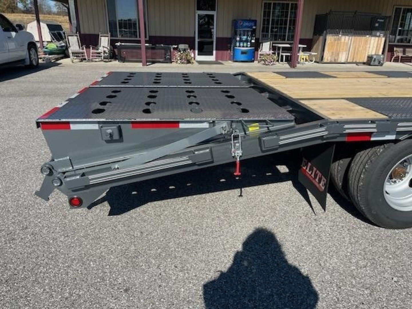 New 2025 Elite Trailers 20+5 Equipment Trailer