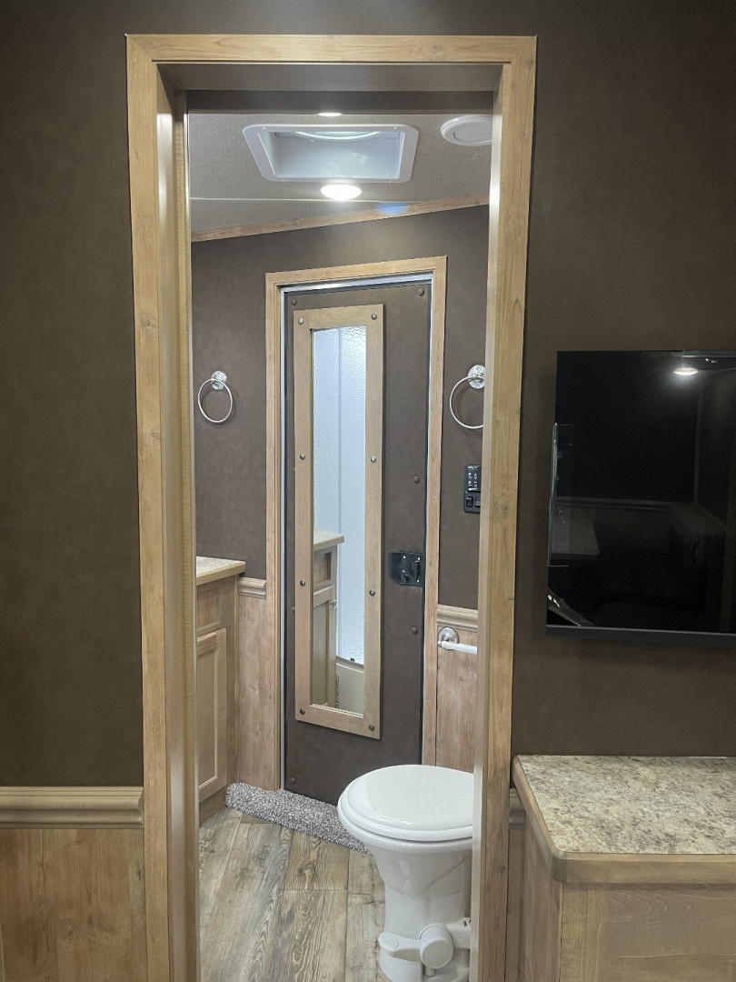 New 2025 Merhow Trailers 8314-B RWS Horse Trailer