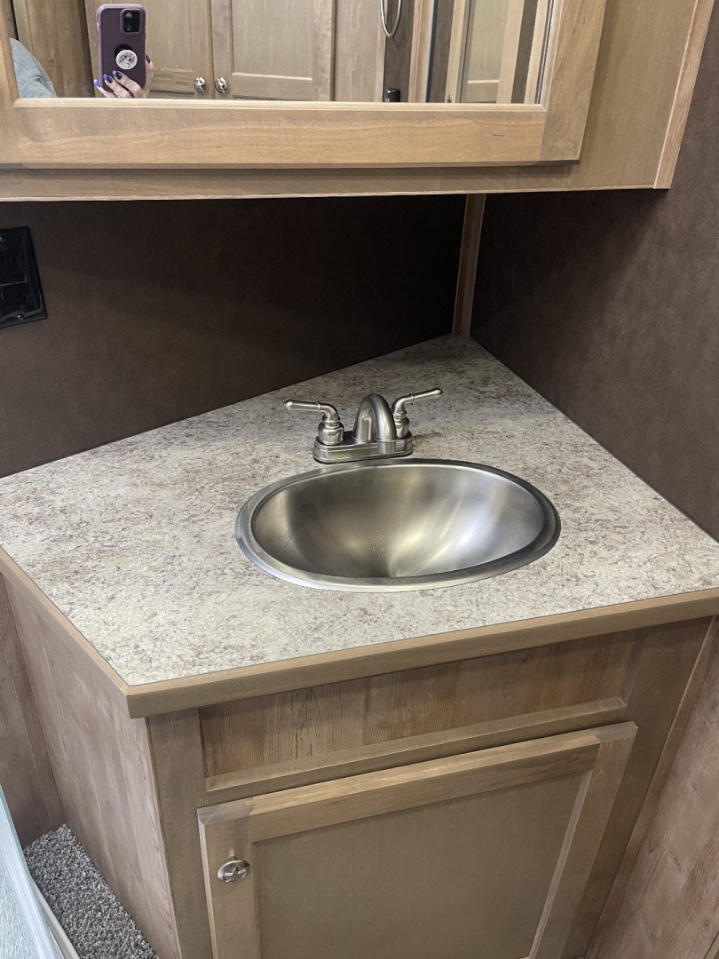 New 2025 Merhow Trailers 8314-B RWS Horse Trailer