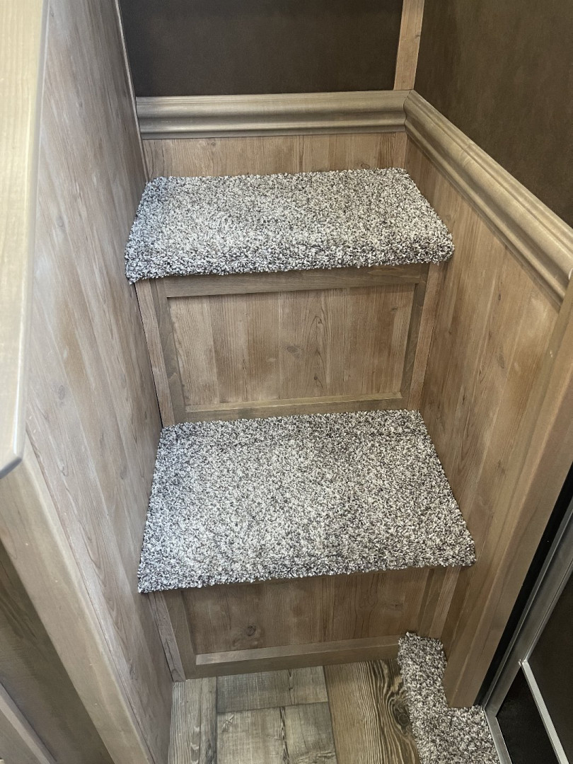 New 2025 Merhow Trailers 8314-B RWS Horse Trailer