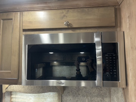 New 2025 Merhow Trailers 8314-B RWS Horse Trailer