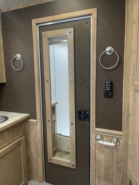 New 2025 Merhow Trailers 8314-B RWS Horse Trailer