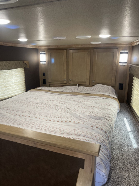 New 2025 Merhow Trailers 8314-B RWS Horse Trailer