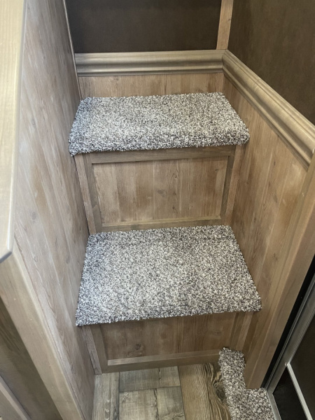 New 2025 Merhow Trailers 8314-B RWS Horse Trailer