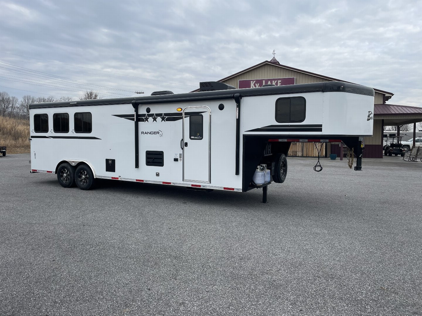 New 2025 Bison Trailers Horse Trailer RG8311B