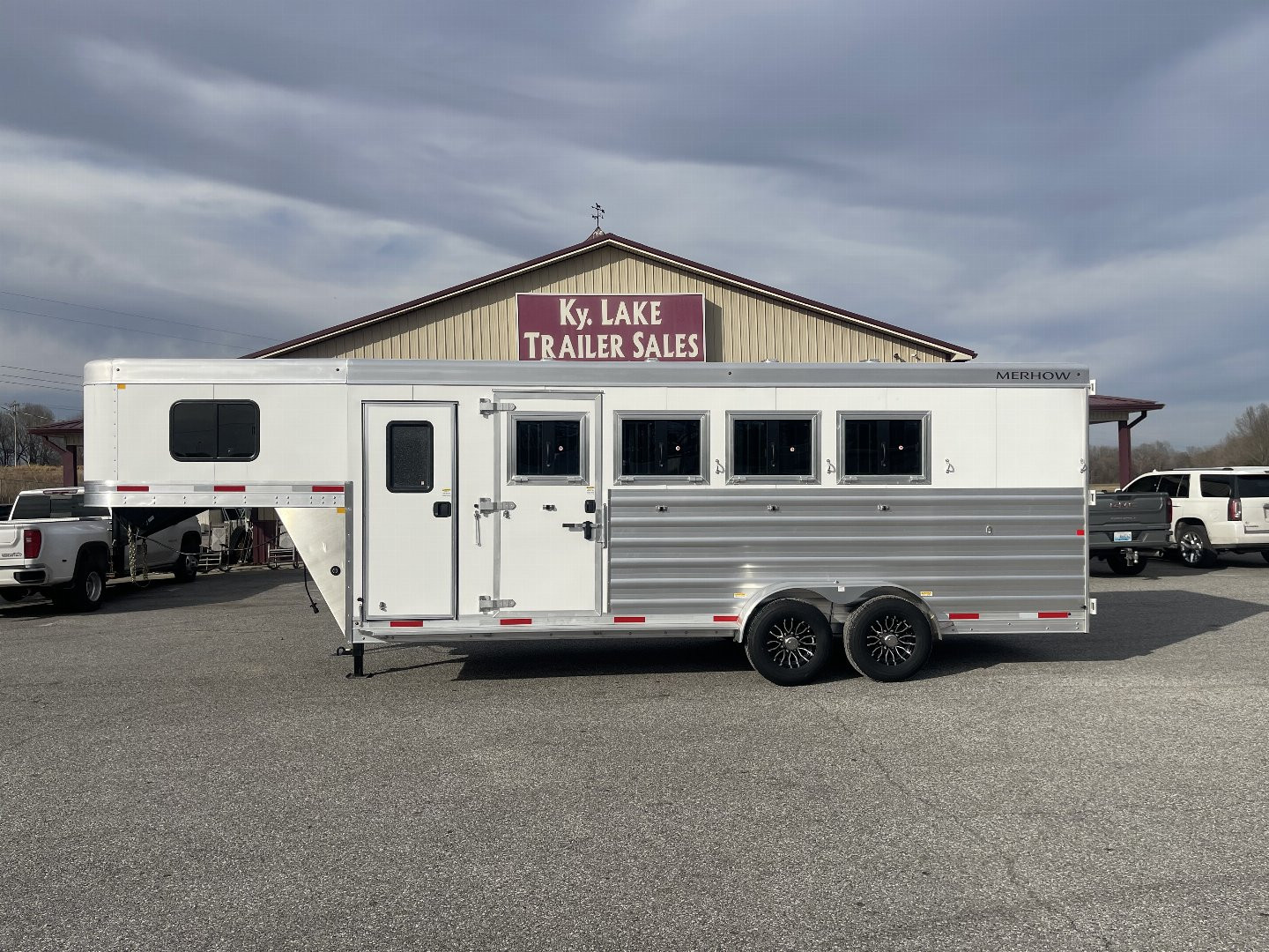 New 2025 Merhow Trailers BRONCO 4H Horse Trailer