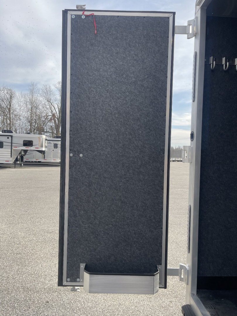 New 2025 Merhow Trailers BRONCO 4H Horse Trailer