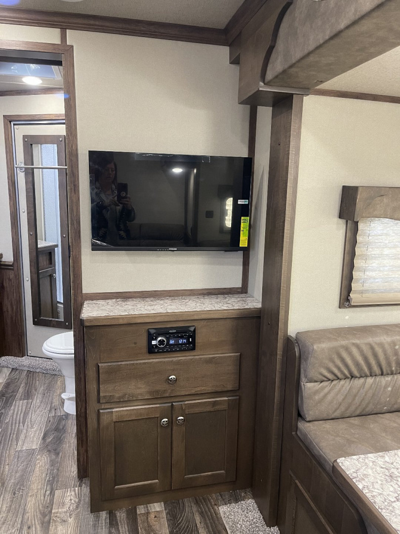 New 2025 Merhow Trailers 8314-B RWS Horse Trailer