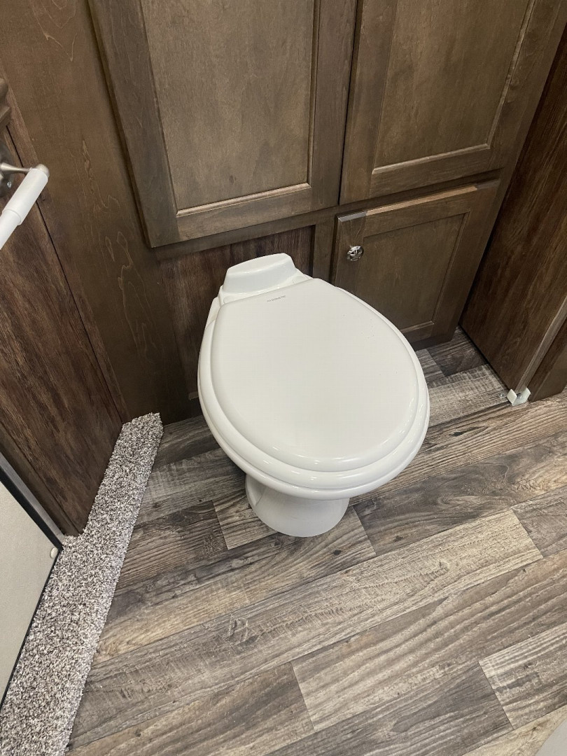 New 2025 Merhow Trailers 8314-B RWS Horse Trailer