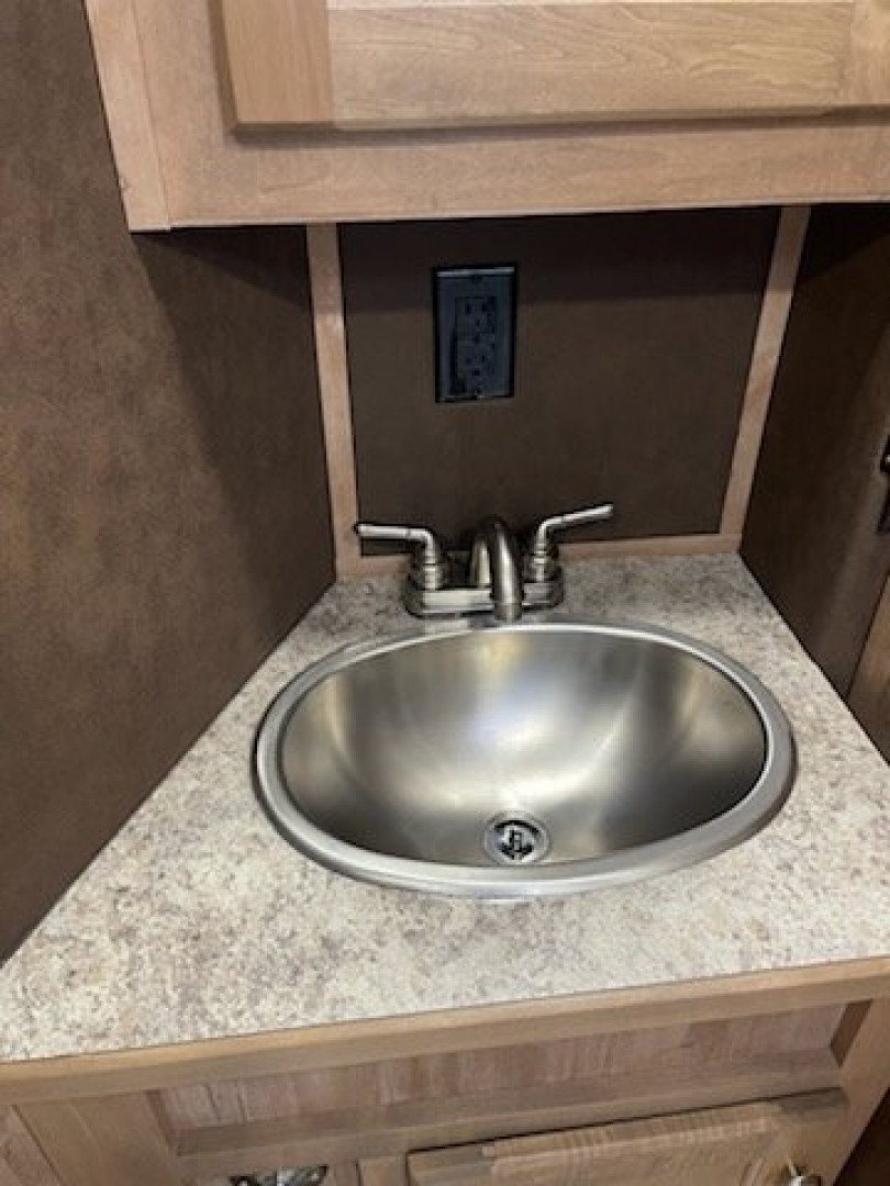 New 2025 Merhow Trailers 8312-A RK-S Horse Trailer