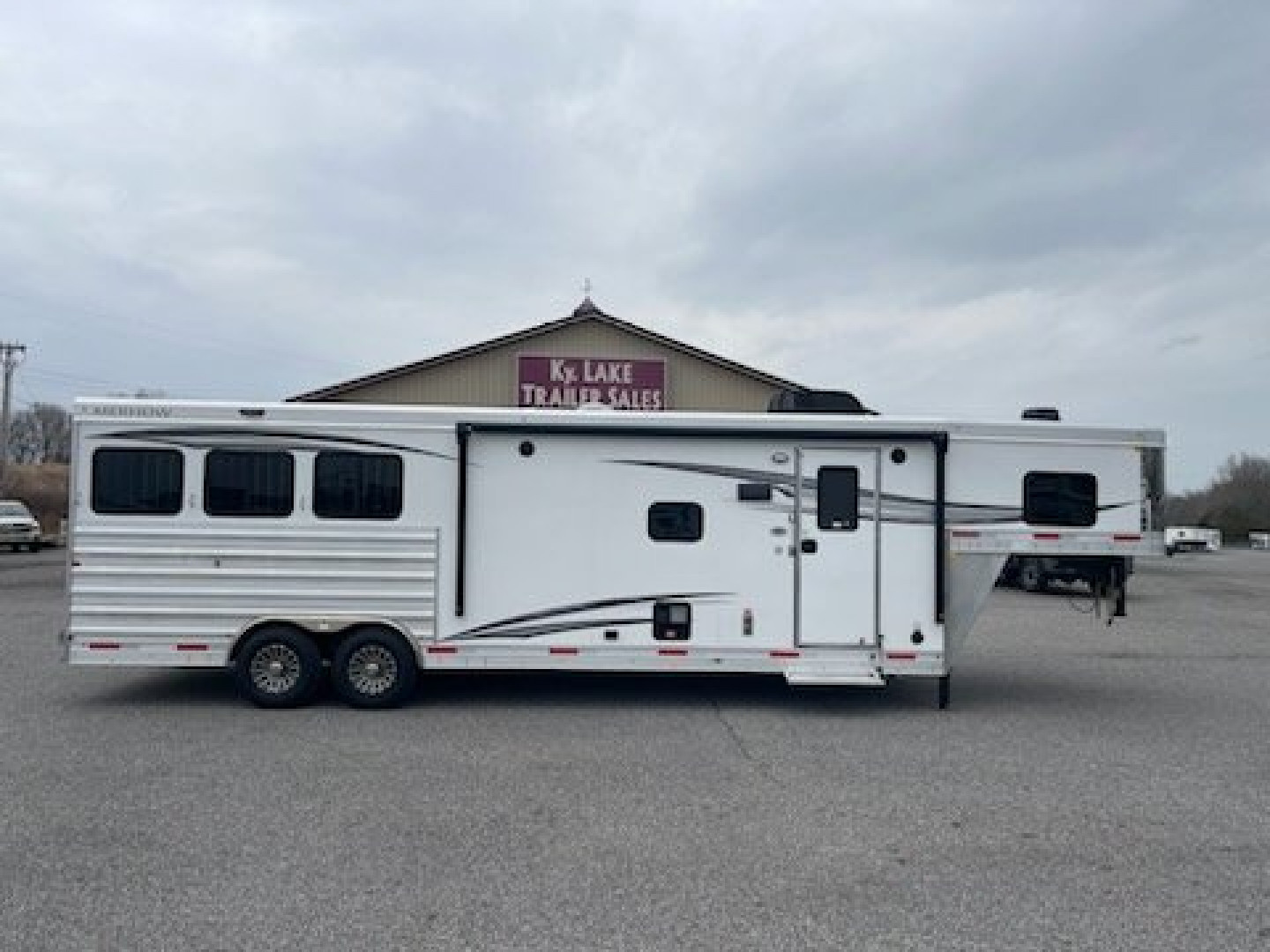 New 2025 Merhow Trailers 8312-A RK-S Horse Trailer