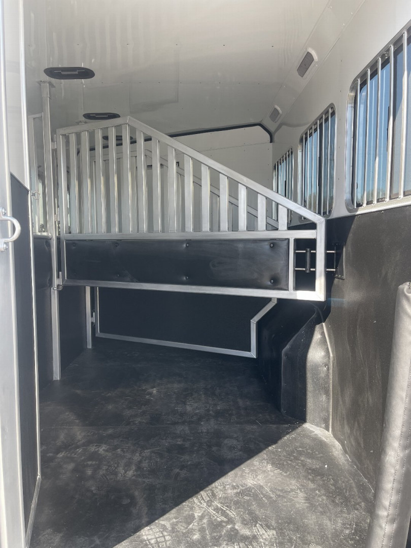 New 2025 Merhow Trailers 8312-A RK-S Horse Trailer