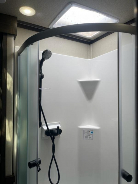 New 2025 Merhow Trailers 8313 RWS SUMMIT FARMHOUSE Horse Trailer