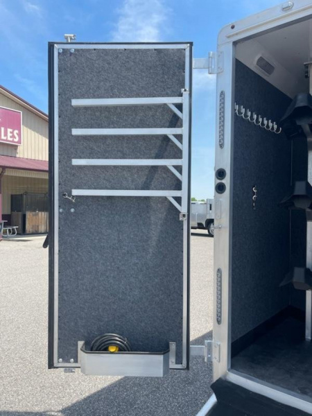 New 2025 Merhow Trailers 8313 RWS SUMMIT FARMHOUSE Horse Trailer