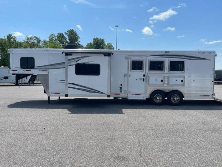 New 2025 Merhow Trailers 8313 RWS SUMMIT FARMHOUSE Horse Trailer