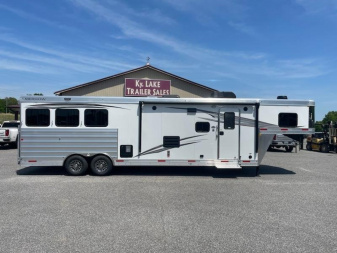 New 2025 Merhow Trailers 8313 RWS SUMMIT FARMHOUSE Horse Trailer