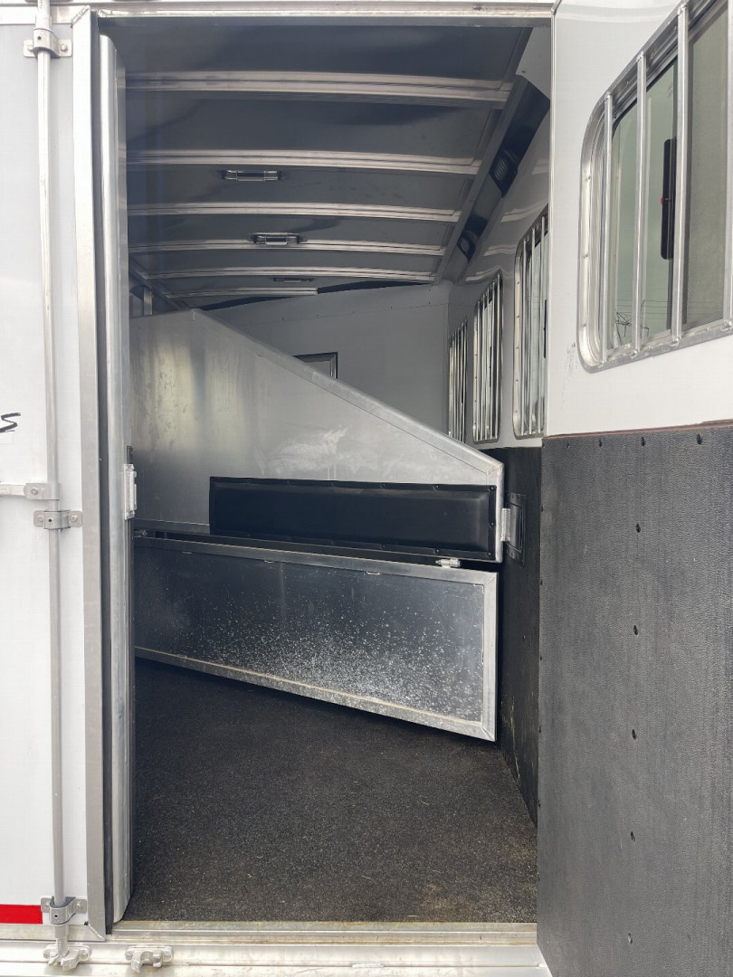 Used 2022 Exiss Trailers 7310 GLIDE Horse Trailer
