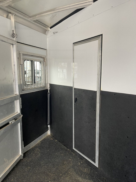 Used 2022 Exiss Trailers 7310 GLIDE Horse Trailer