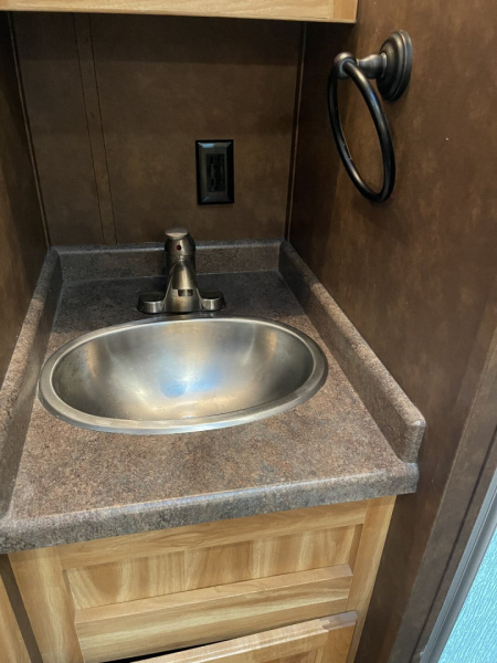 Used 2022 Exiss Trailers 7310 GLIDE Horse Trailer