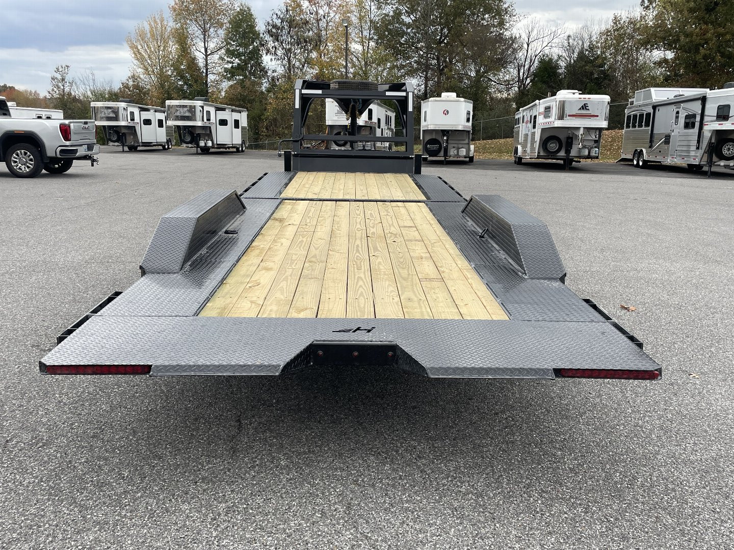 New 2025 Horizon Trailers HET 26'X102" GN TILT Equipment Trailer