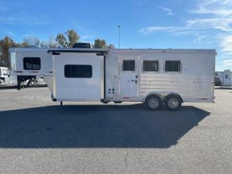 New 2024 Merhow Trailers 7309 RK-SLIDE Horse Trailer