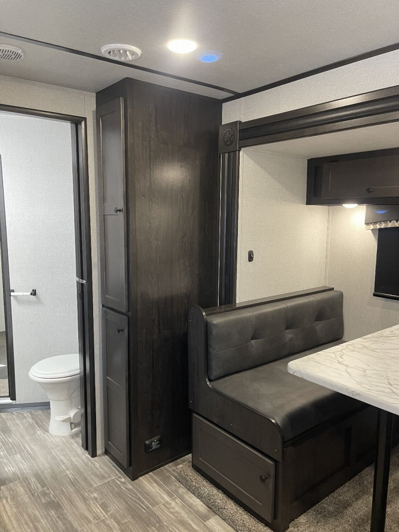 New 2025 Bison Trailers TH81315B.S. ST COMBO Horse Trailer