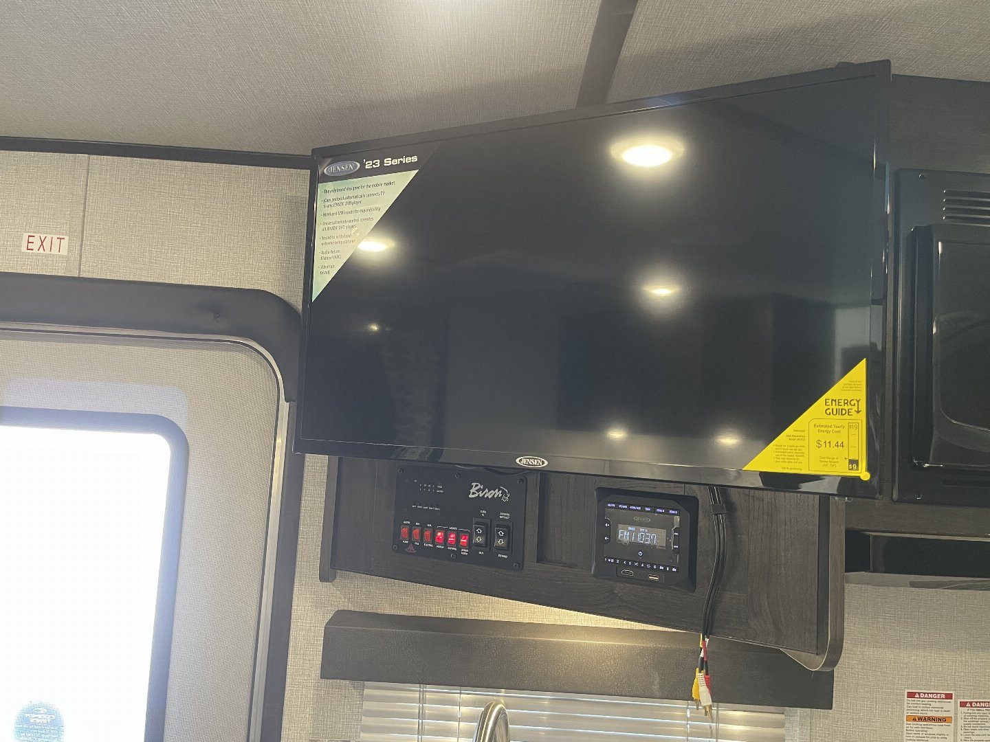 New 2025 Bison Trailers TH81315B.S. ST COMBO Horse Trailer