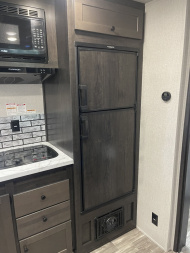 New 2025 Bison Trailers TH81315B.S. ST COMBO Horse Trailer
