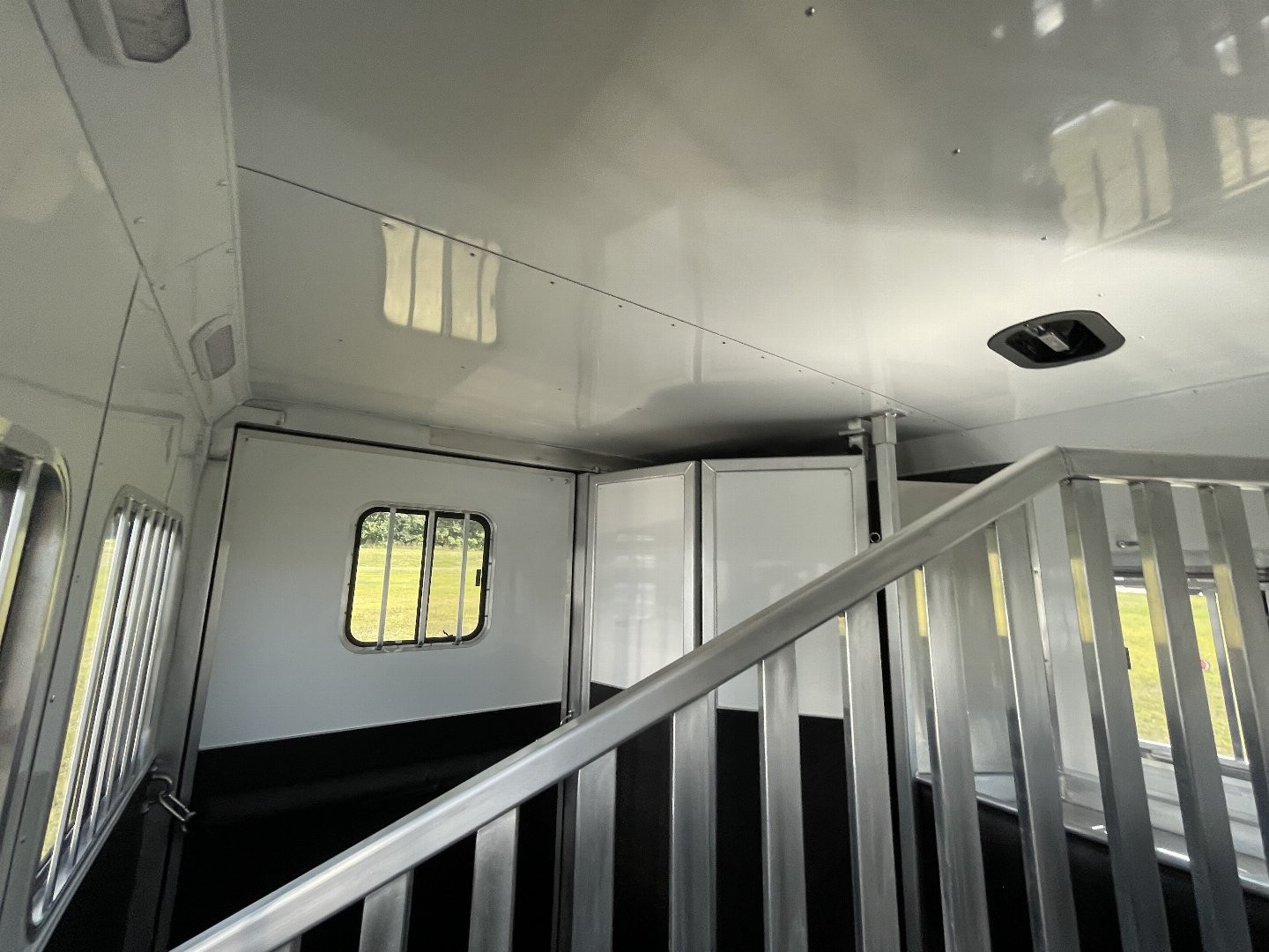 New 2025 Merhow Trailers 8313 RWS Horse Trailer