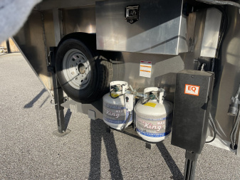 New 2025 Merhow Trailers 8313 RWS Horse Trailer