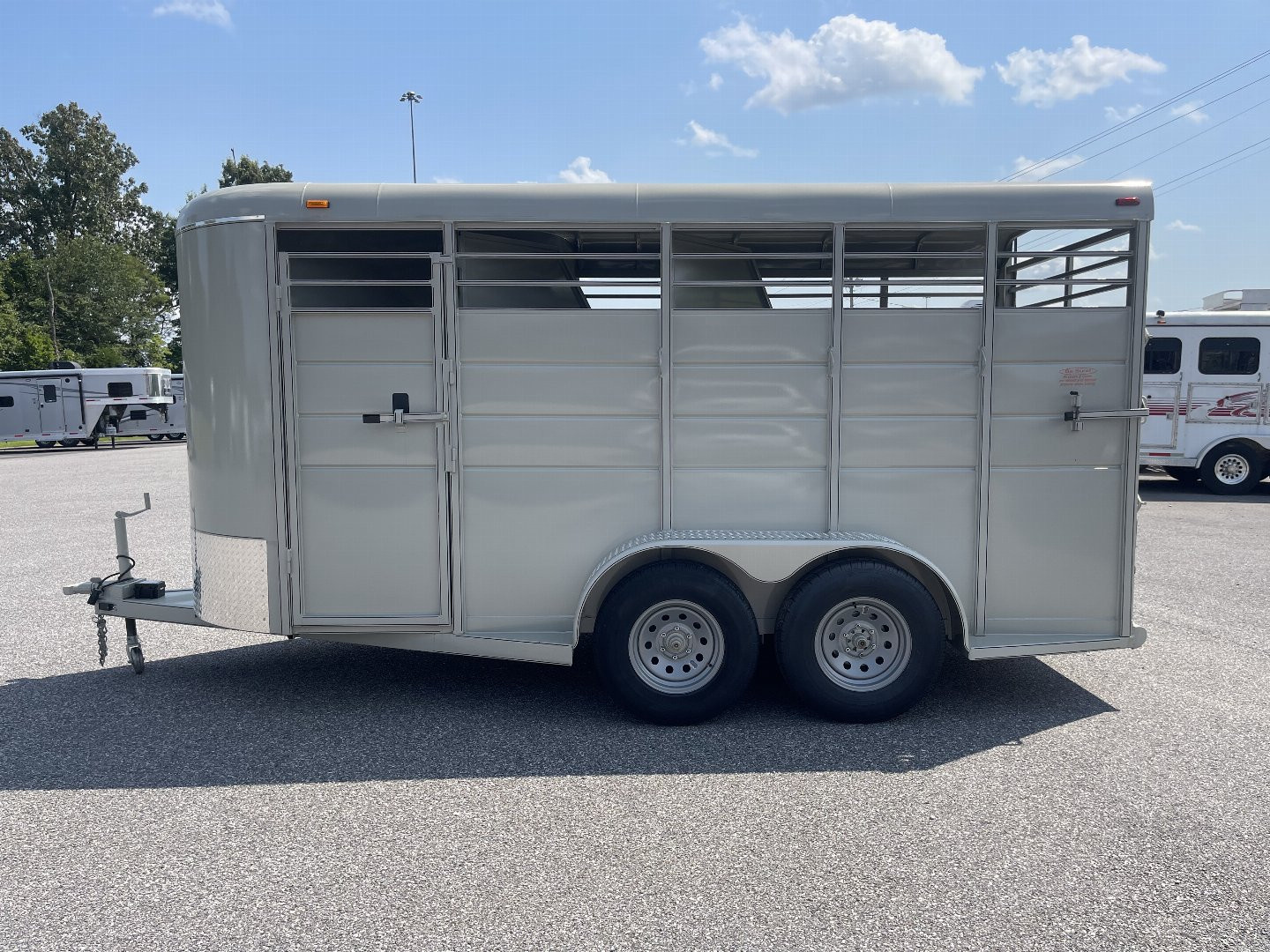 New 2024 Calico Trailers 3H BP Horse Trailer