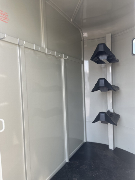 New 2024 Calico Trailers 3H BP Horse Trailer