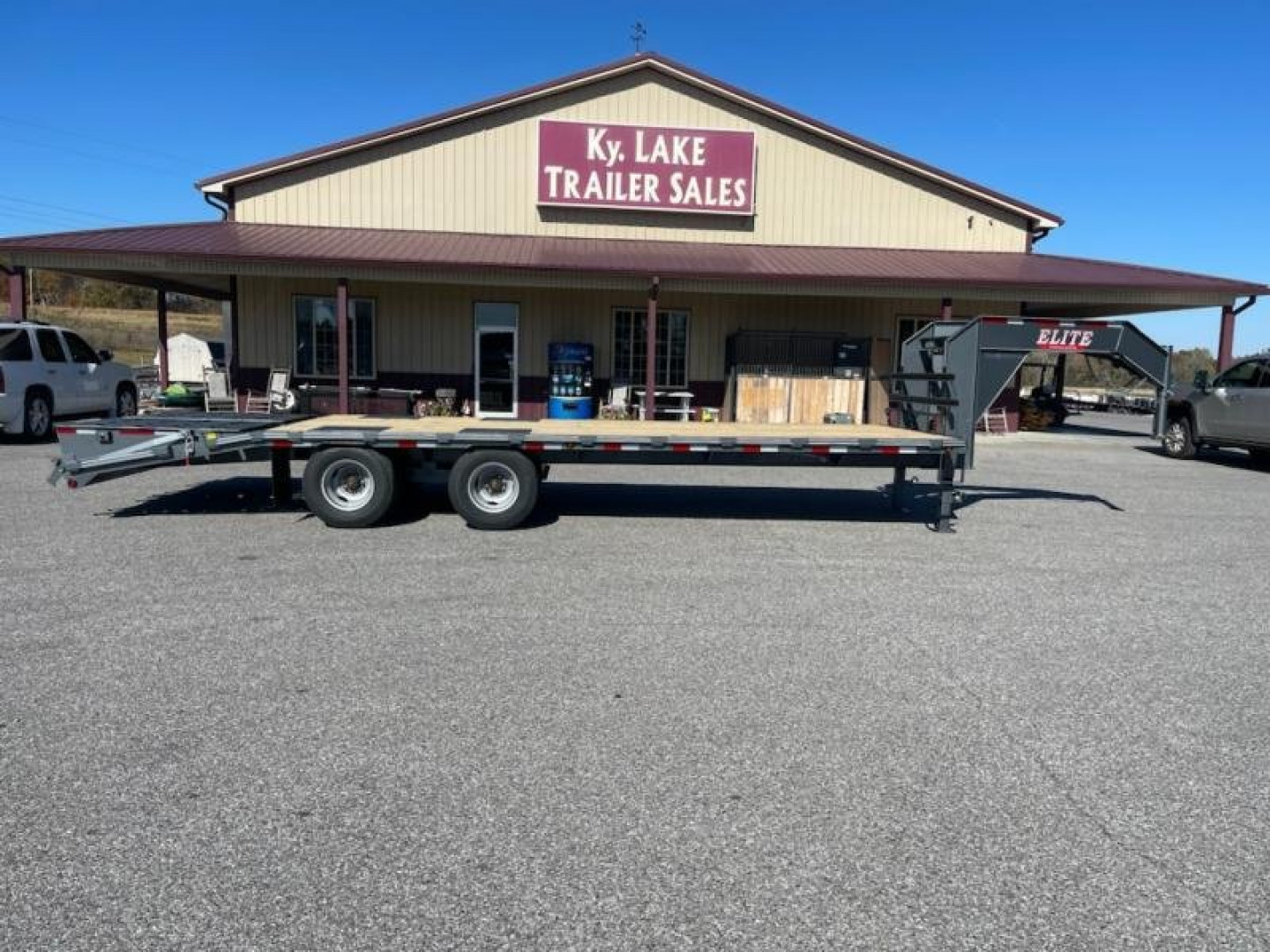 New 2024 Elite Trailers 20+5 Equipment Trailer