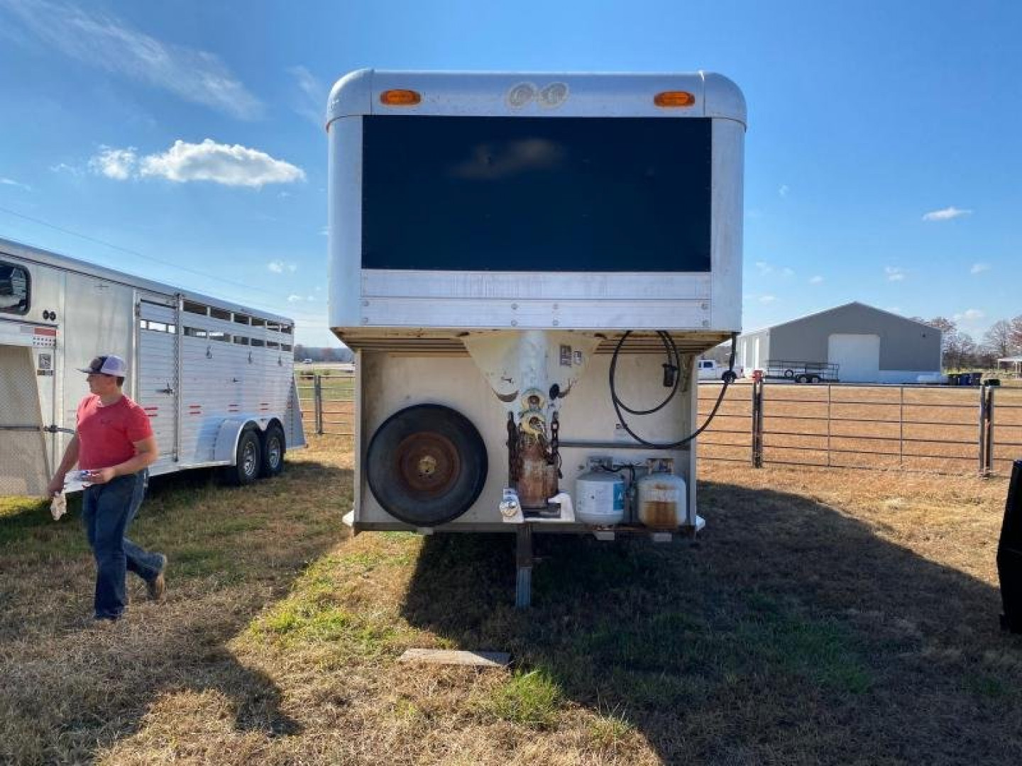 Used 1999 C and C Trailers 4 horse Horse Trailer