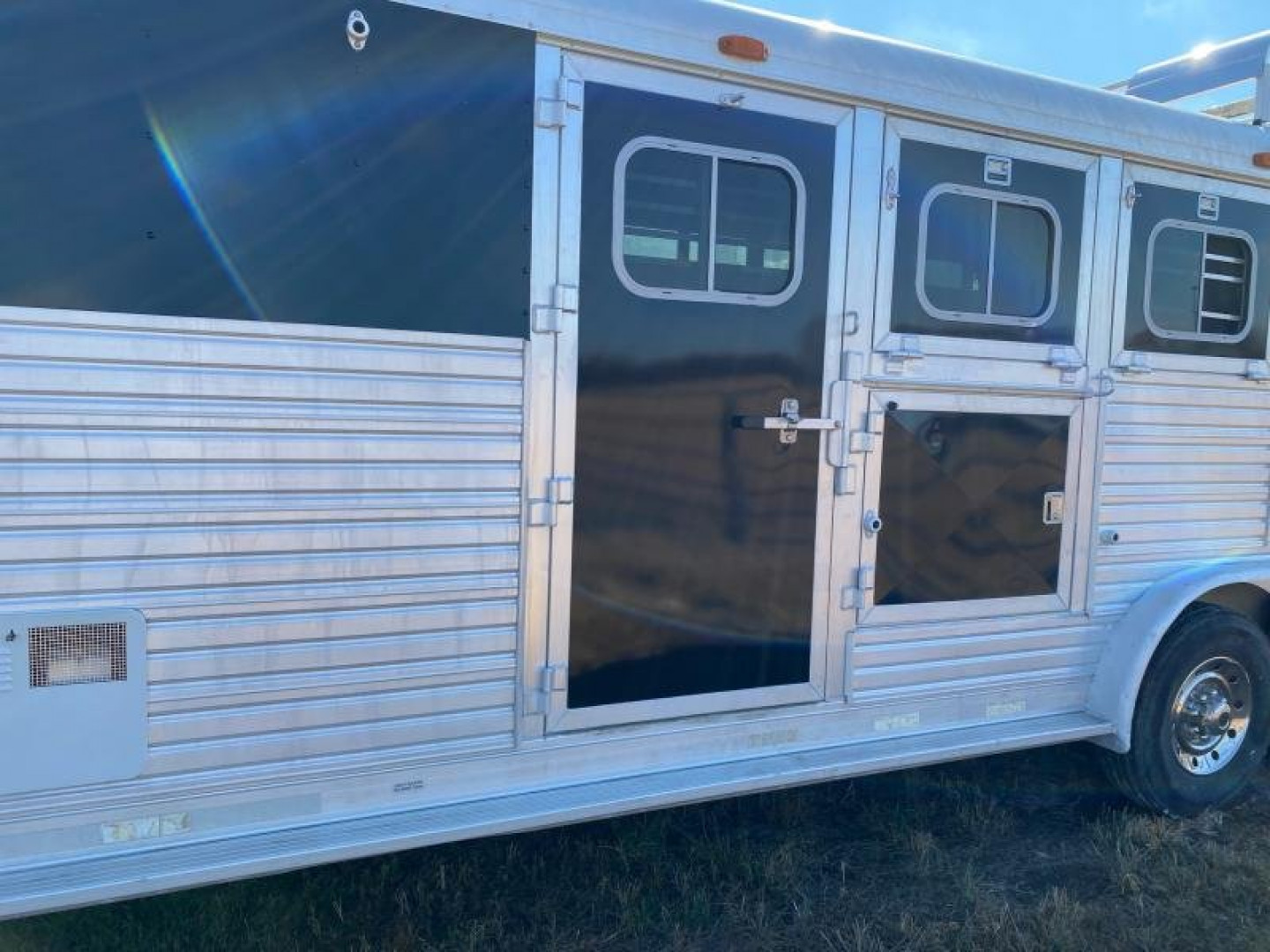 Used 1999 C and C Trailers 4 horse Horse Trailer