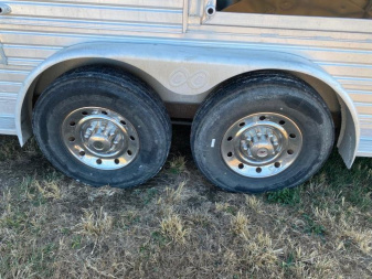 Used 1999 C and C Trailers 4 horse Horse Trailer