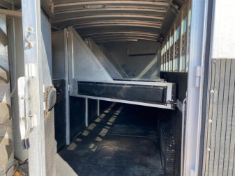 Used 1999 C and C Trailers 4 horse Horse Trailer
