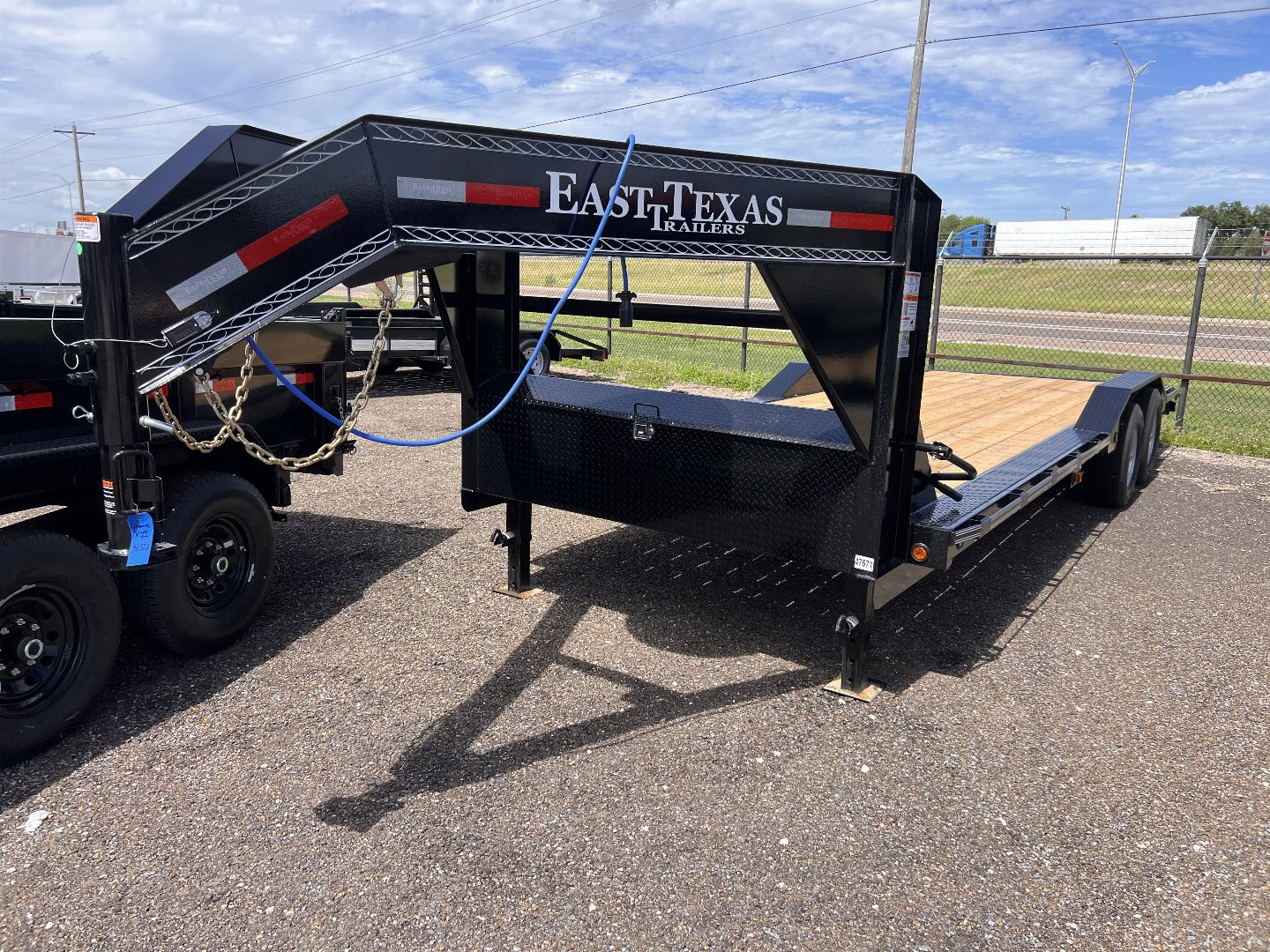 New 2026 East Texas Trailers 102x24ft Gooseneck Equipment Trailer