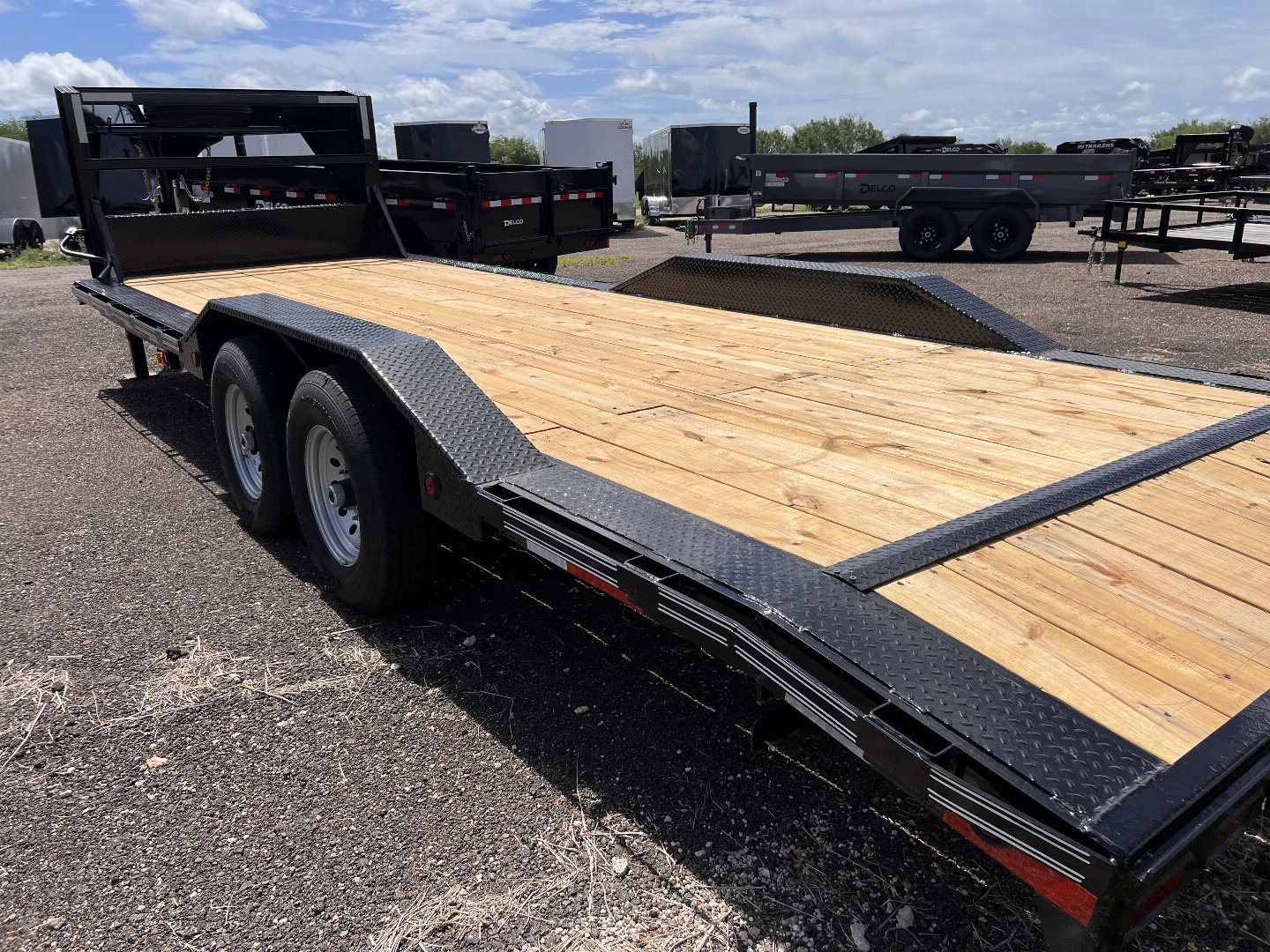 New 2026 East Texas Trailers 102x24ft Gooseneck Equipment Trailer