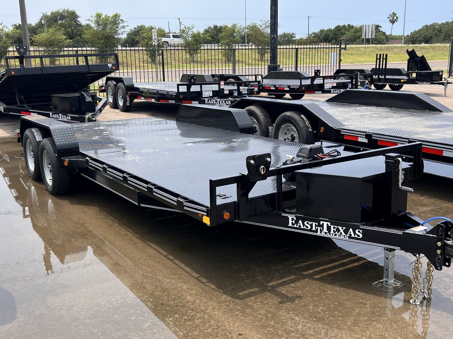 New 2026 East Texas Trailers 83x20ft Car Hauler w/Winch