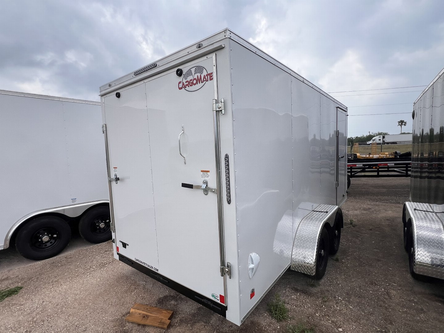 New 2025 Cargo Mate 7x16ft Cargo / Enclosed Trailer