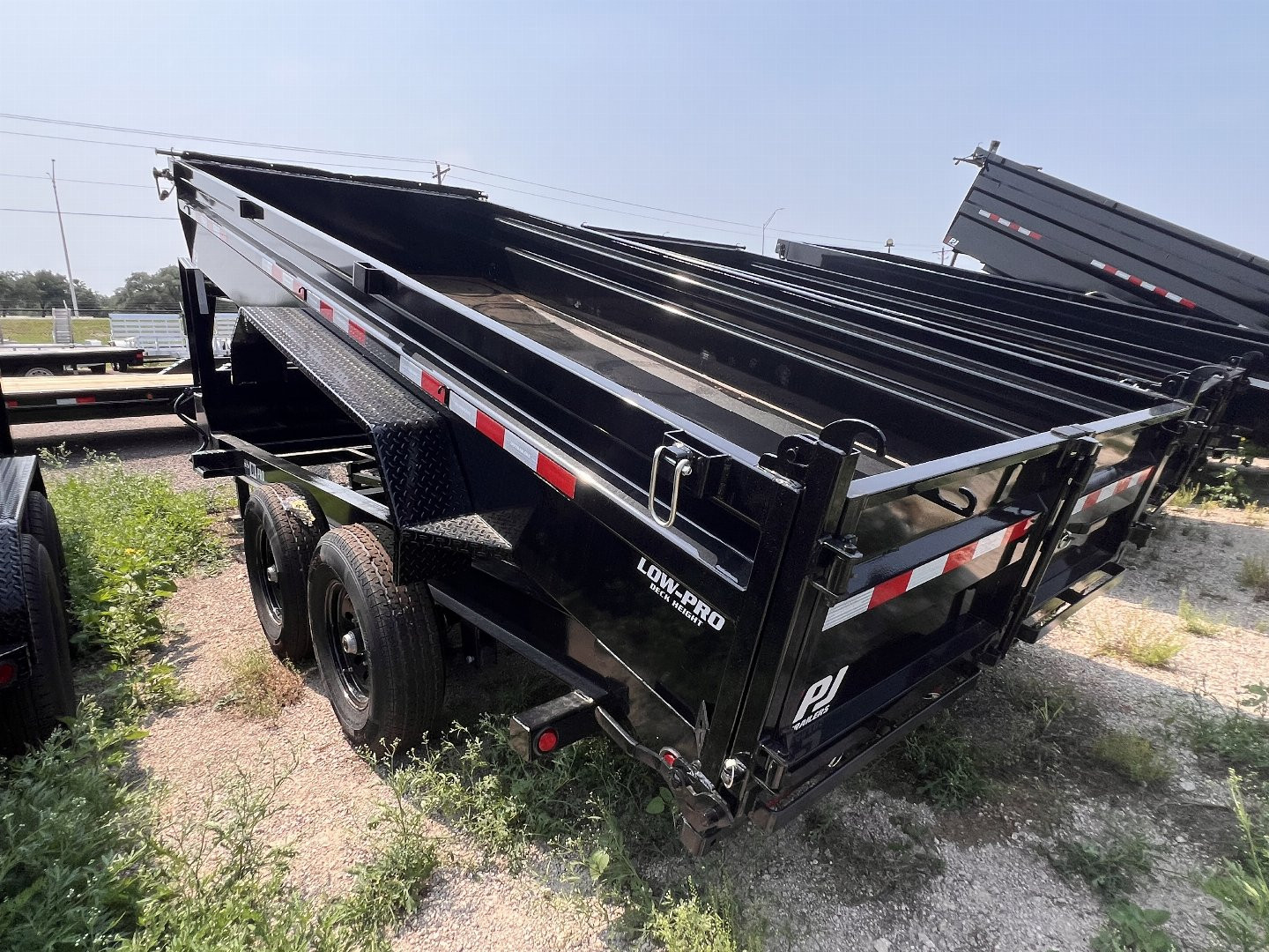 New 2024 PJ Trailers 83x16ft Gooseneck Dump Trailer